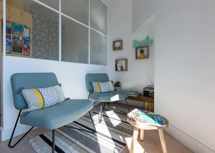 Studio Hyper Center 100M From The Lake!